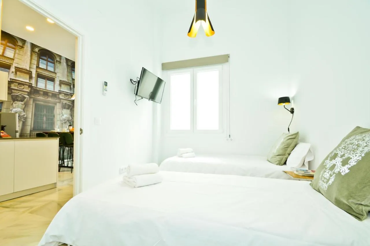 Ninesuites Seville 0*,