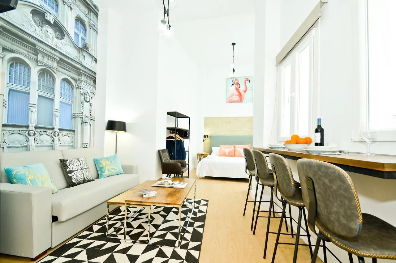 Ninesuites Seville 0*,