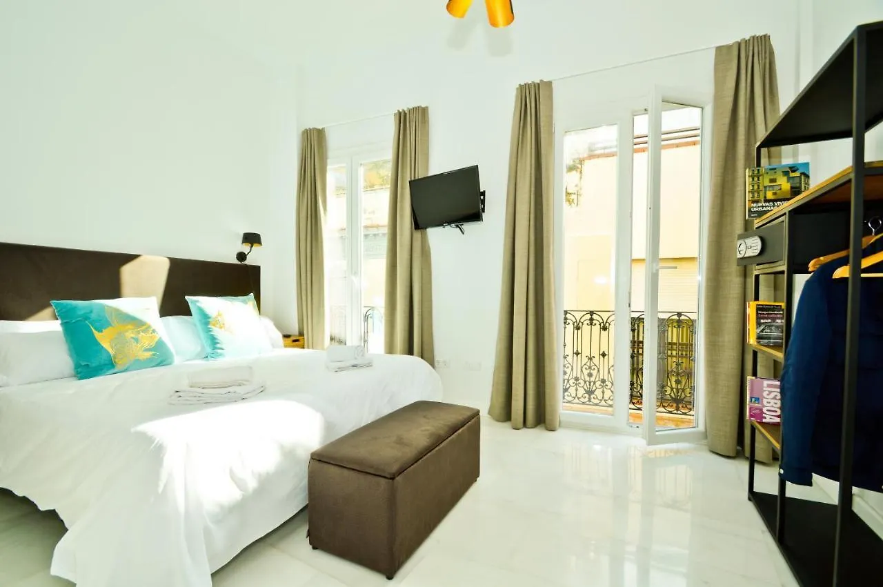 Ninesuites Sewilla 0*,