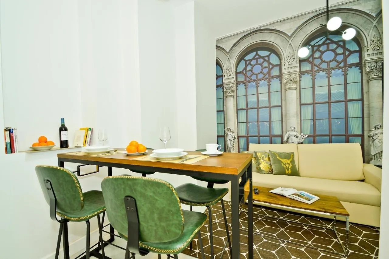 Ninesuites Sewilla Hiszpania