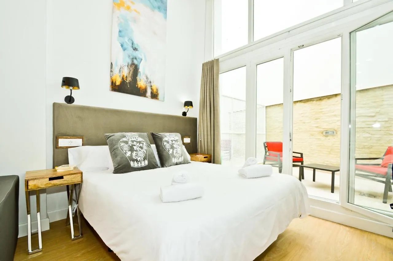 Ninesuites Sewilla 0*,