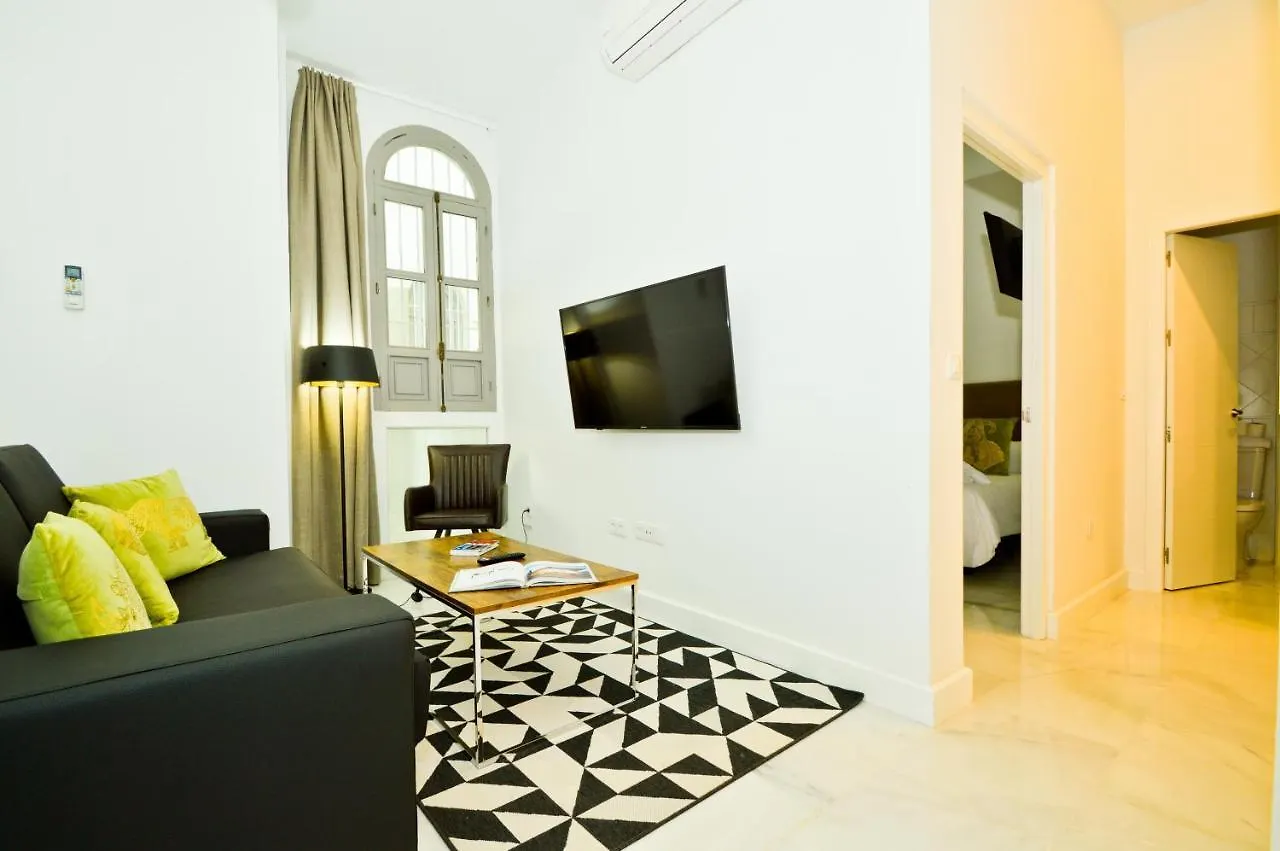Ninesuites Sewilla 0*,